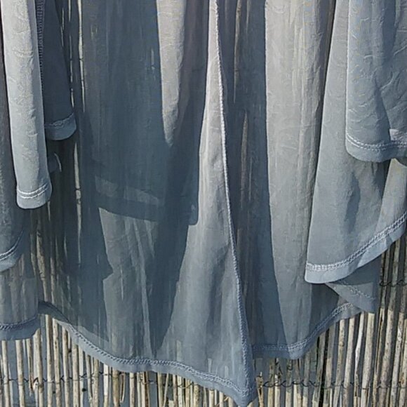 LuLuRoe Sheer Gray Floral Ligthweight Cover Up - S - Picture 5 of 11